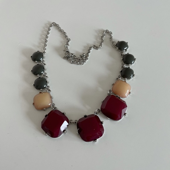 Cranberry, pink and grey statement necklace - Picture 2 of 3